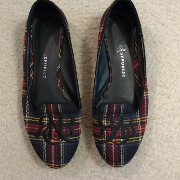 Plaid Ladies Flats - Picture 4 of 4